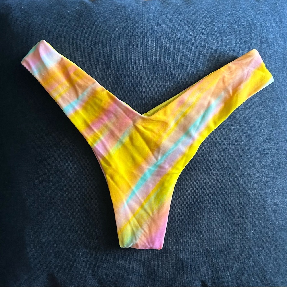 NWOT Blackbough Swim Bikini - Picture 4 of 8